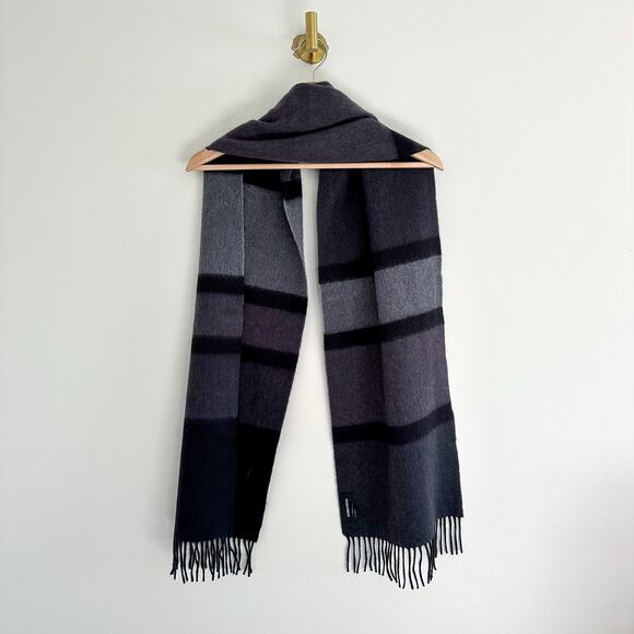 Nordstrom Cashmere Colorblock Fringe Hem Scarf Black/Gray OS - Picture 2 of 6